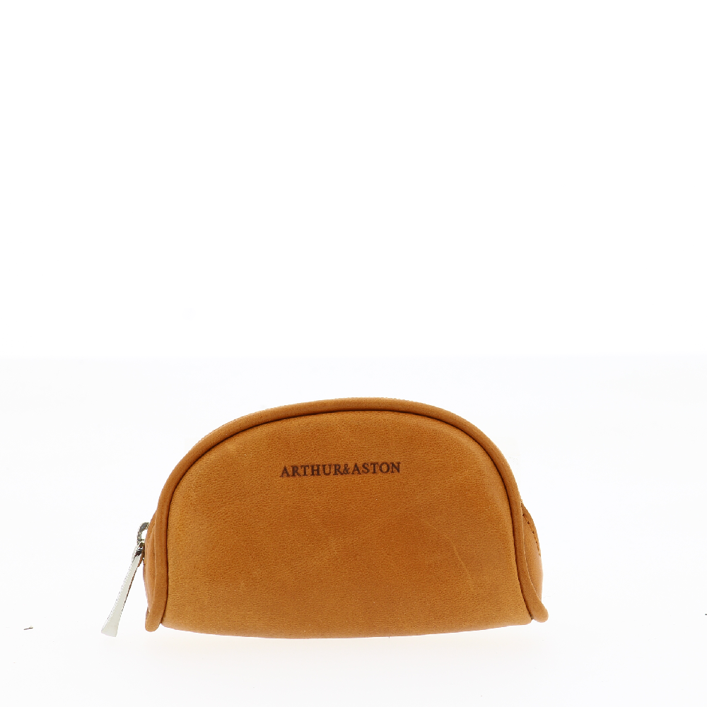 Half-moon purse in oiled leather Pink