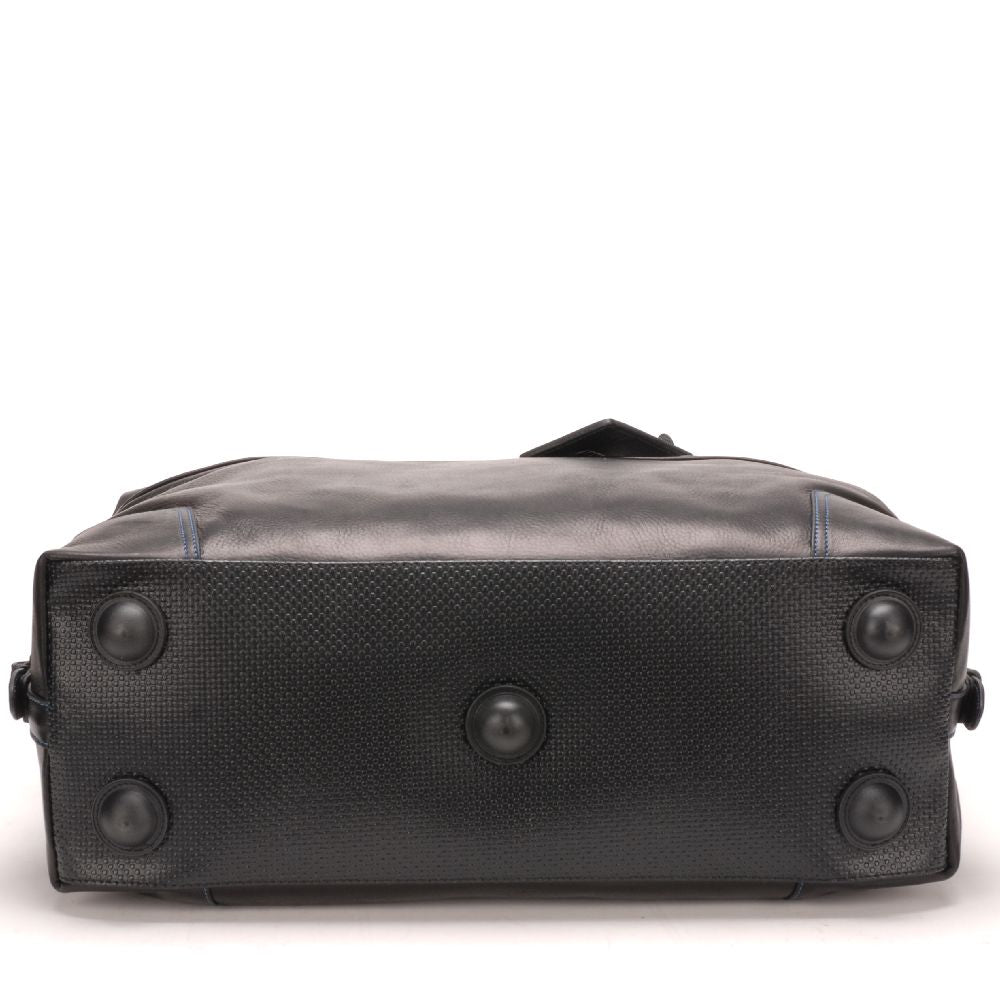 Large travel bag in dipped leather