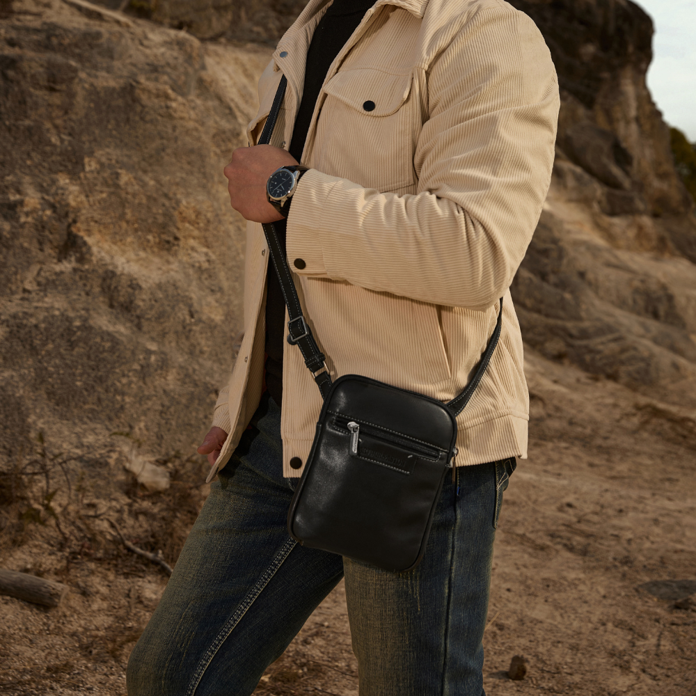 Johany leather body bag