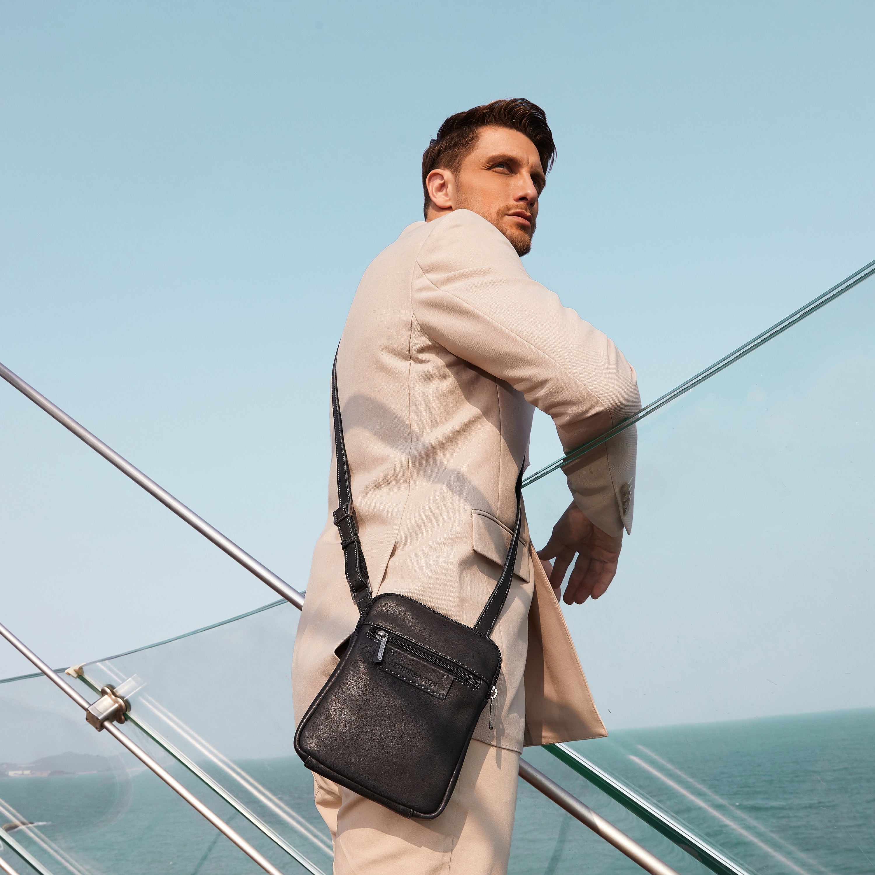 Johany leather body bag