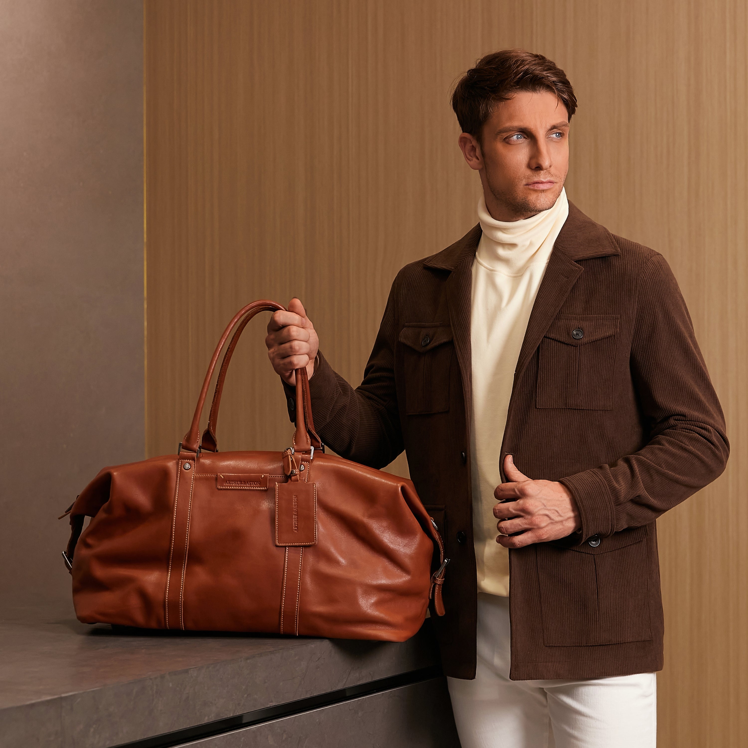 Johany leather travel bag