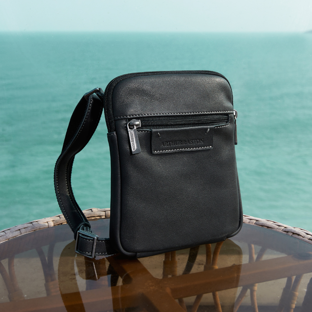 Johany leather body bag