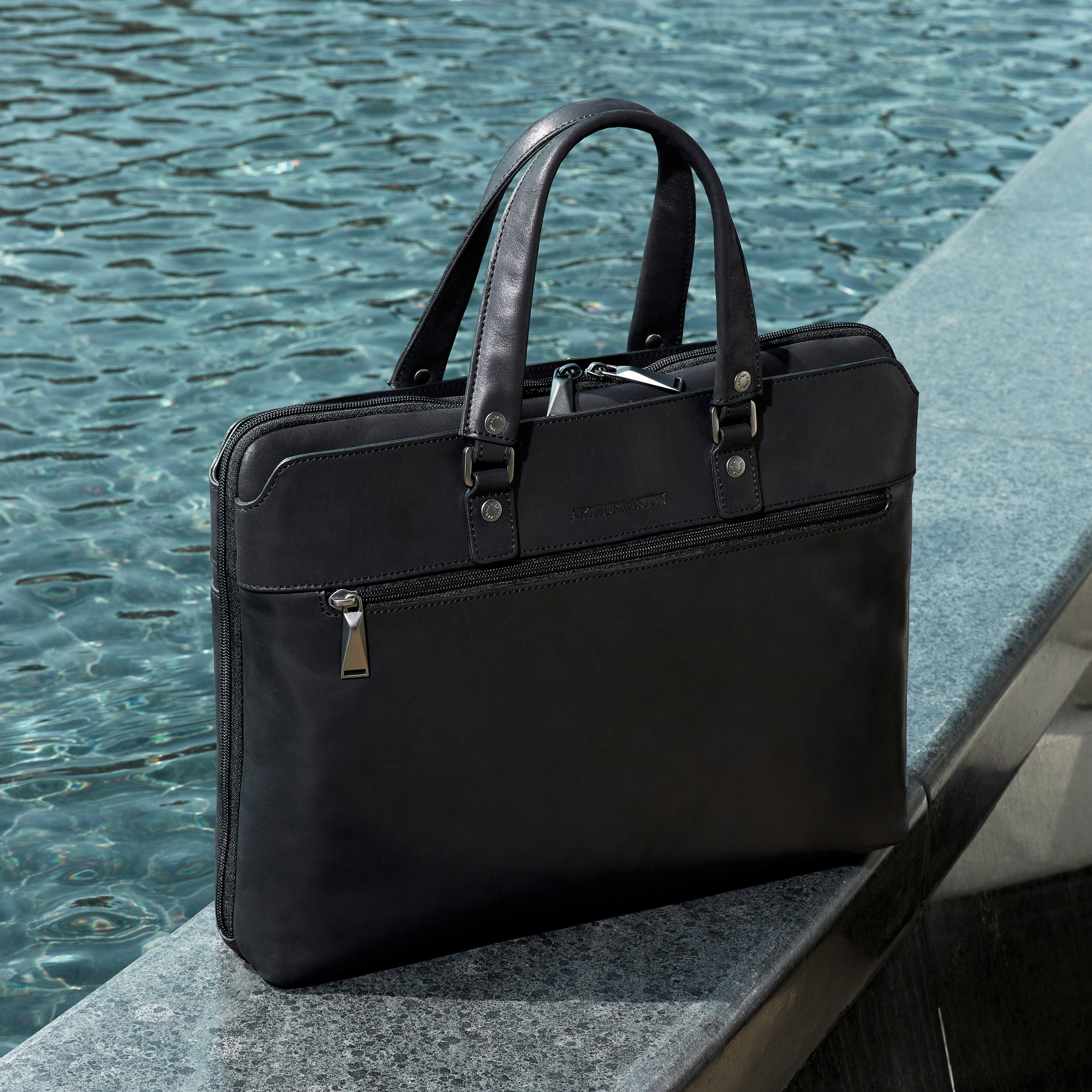 Large Cosmo leather computer bag