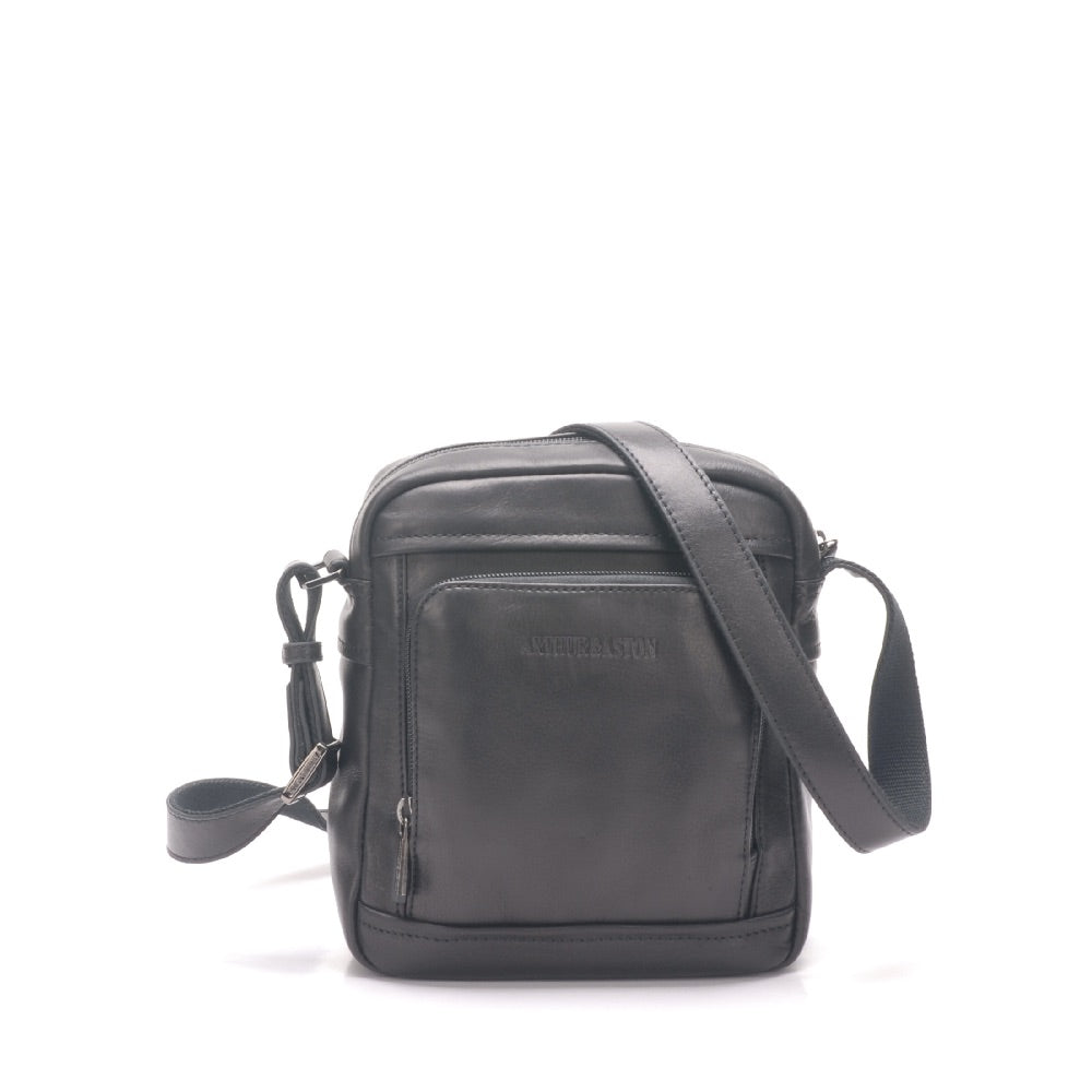 Medium crossbody bag Pablo model in dipped leather