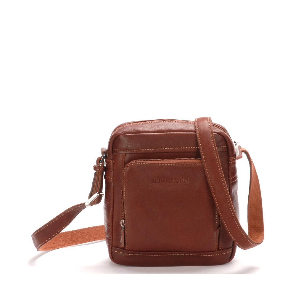 Medium crossbody bag Pablo model in dipped leather