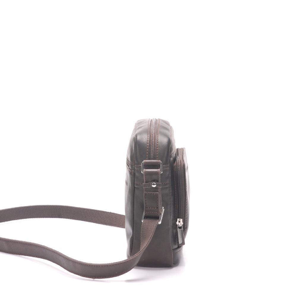 Medium crossbody bag Pablo model in dipped leather