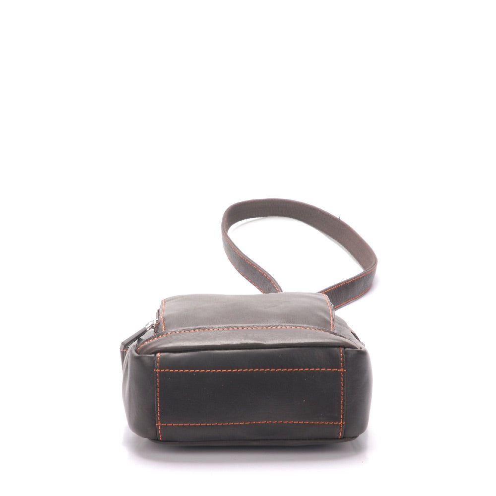 Medium crossbody bag Pablo model in dipped leather