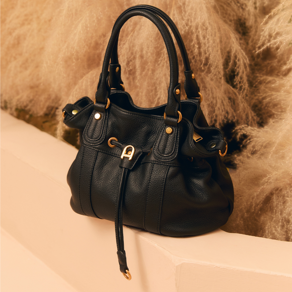 M Camille leather shoulder bag