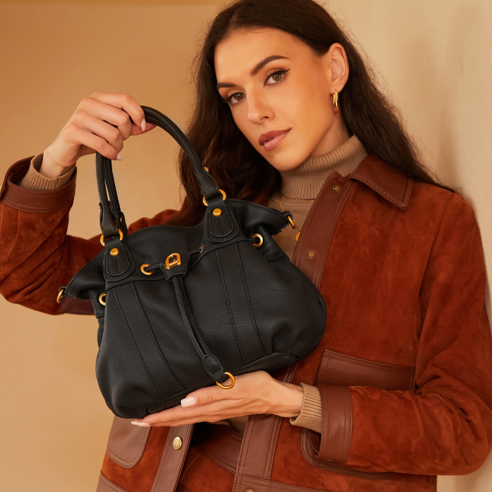 M Camille leather shoulder bag