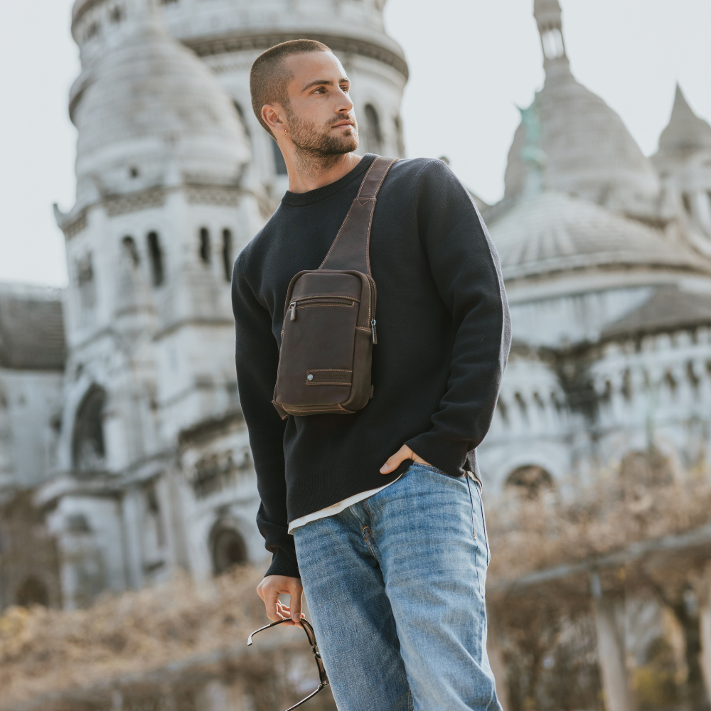 Oscar leather body bag