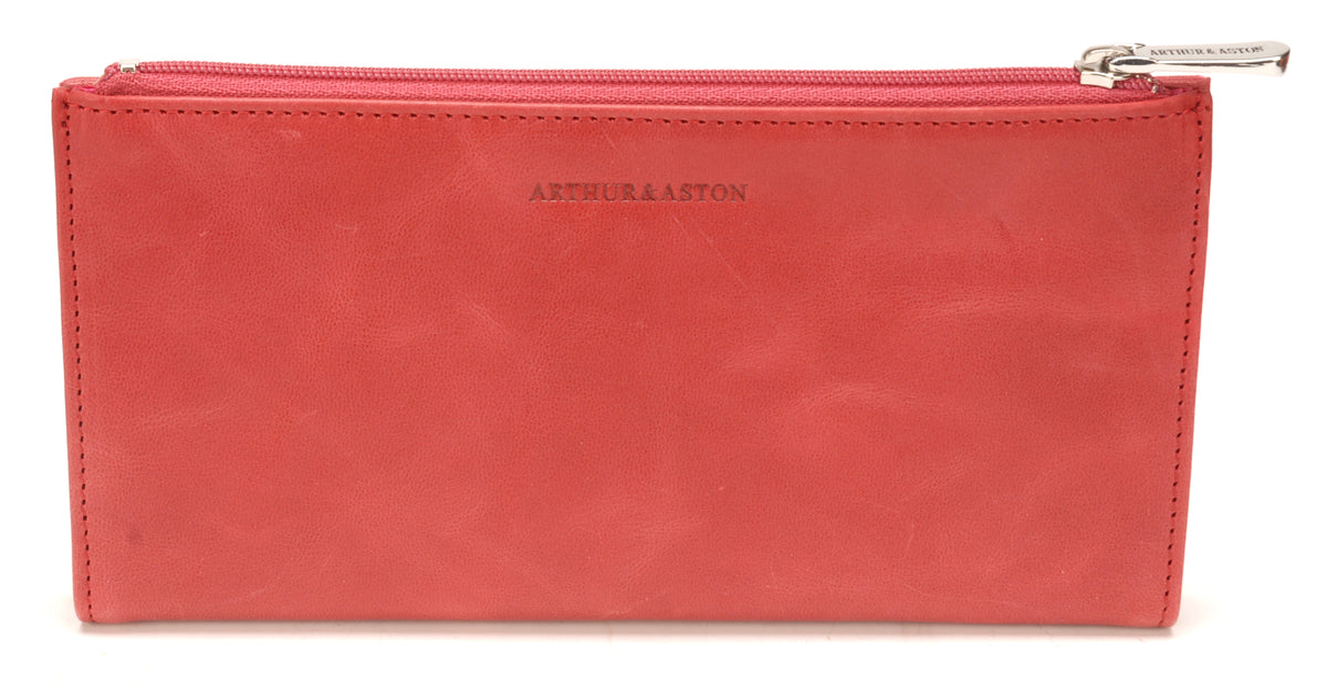 Oiled Leather Companion Pink