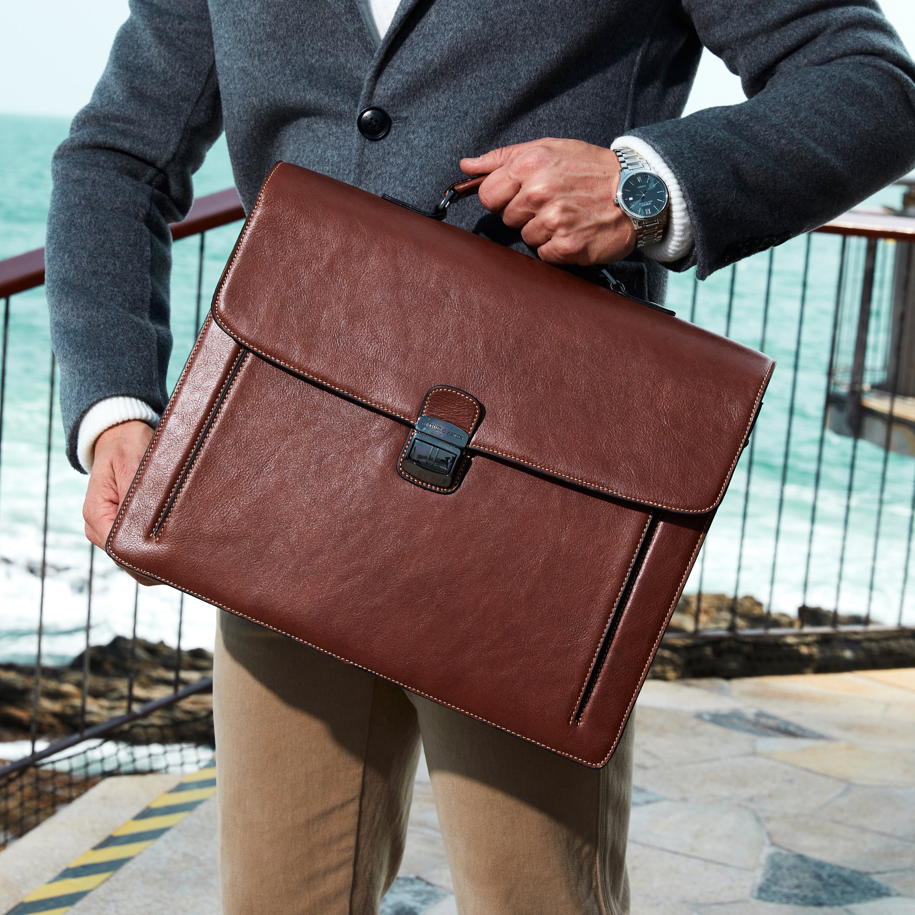 Georges cowhide leather 2-gusset briefcase