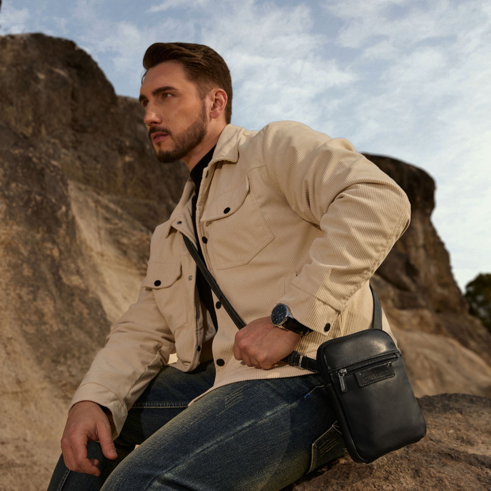 Johany leather body bag