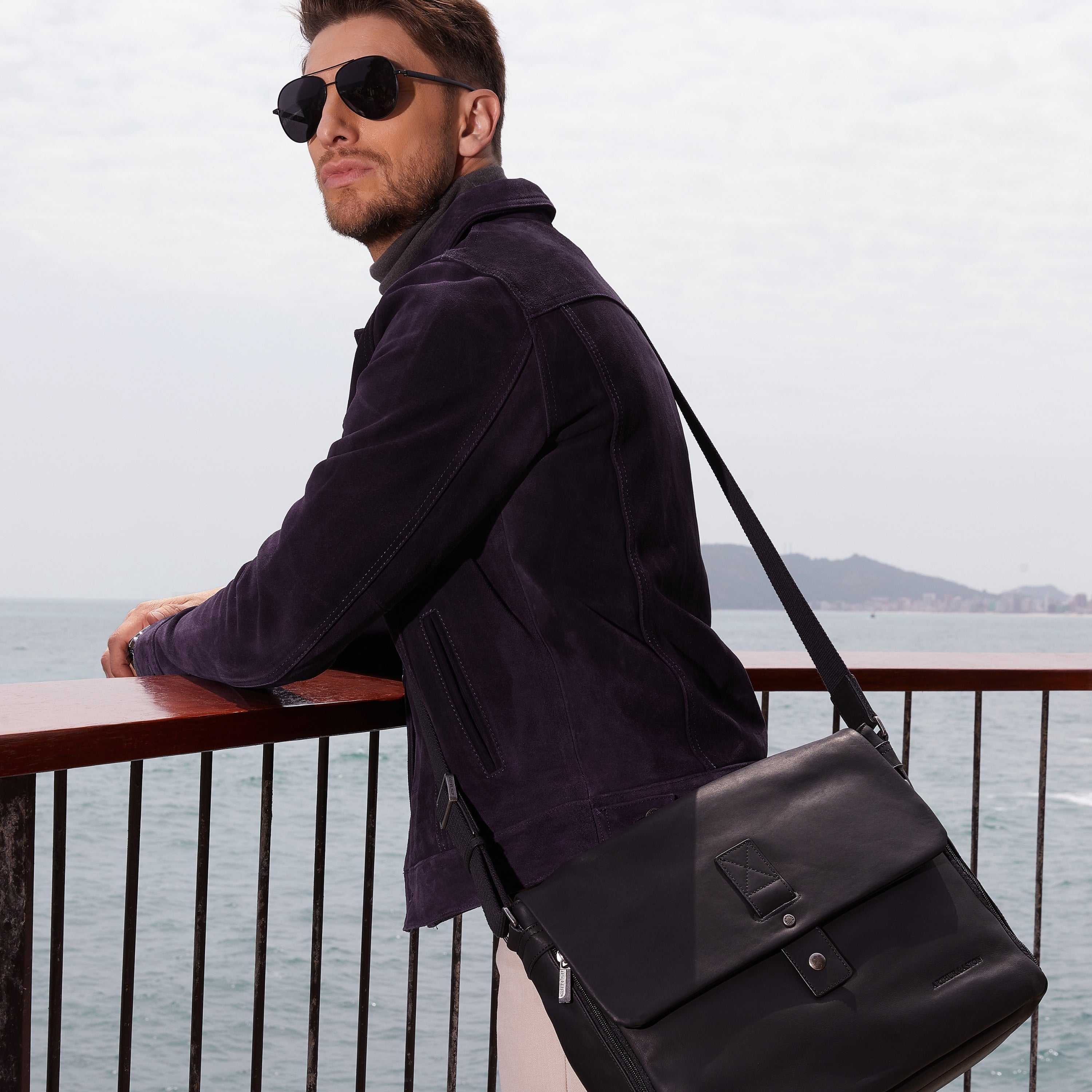 Gibeciere a rabat Cuir Nero 2411 10