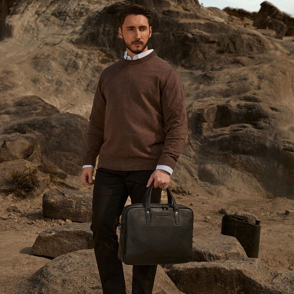 Grand Porte documents Léon Cuir