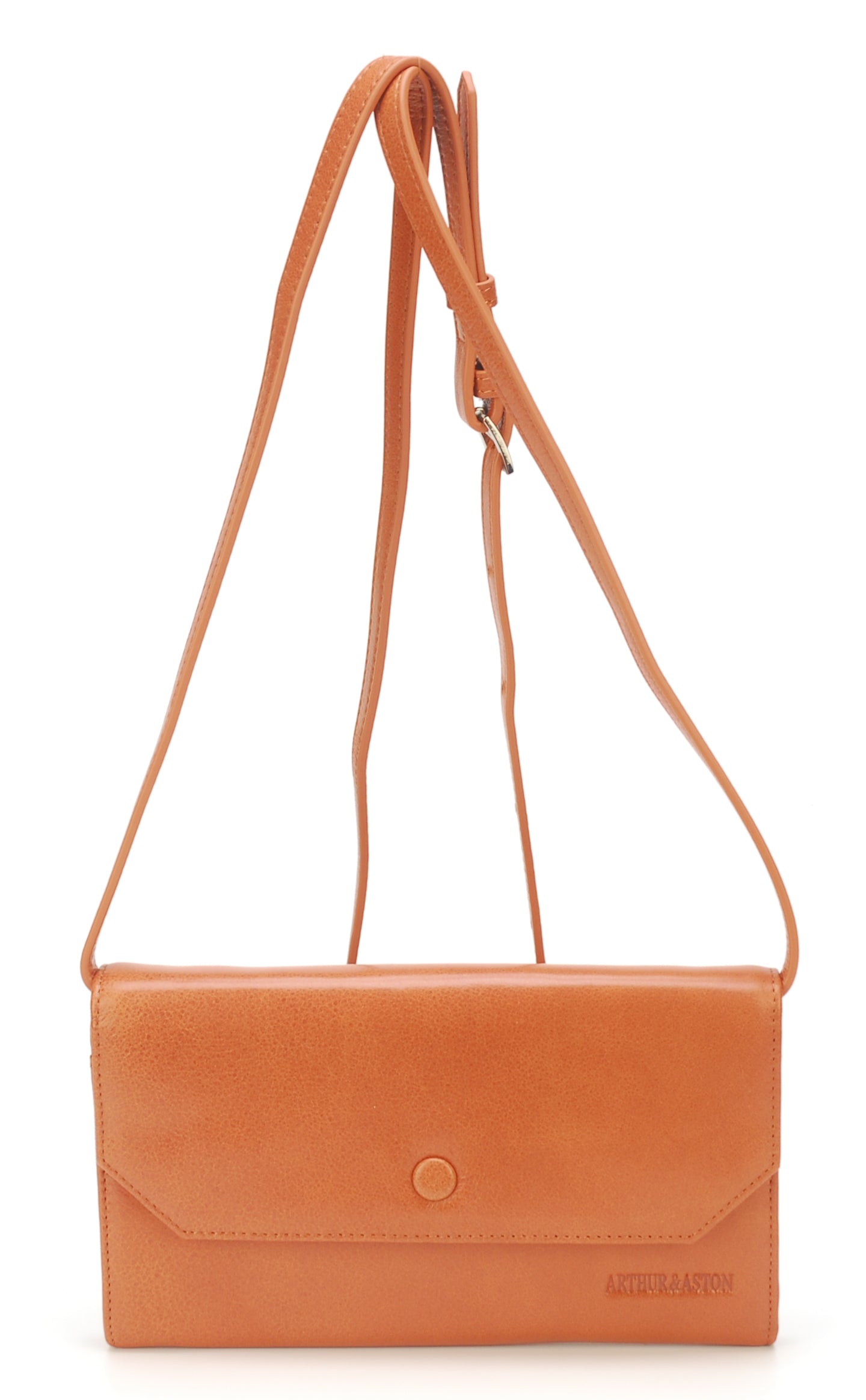 Juliette pouch in buffalo leather