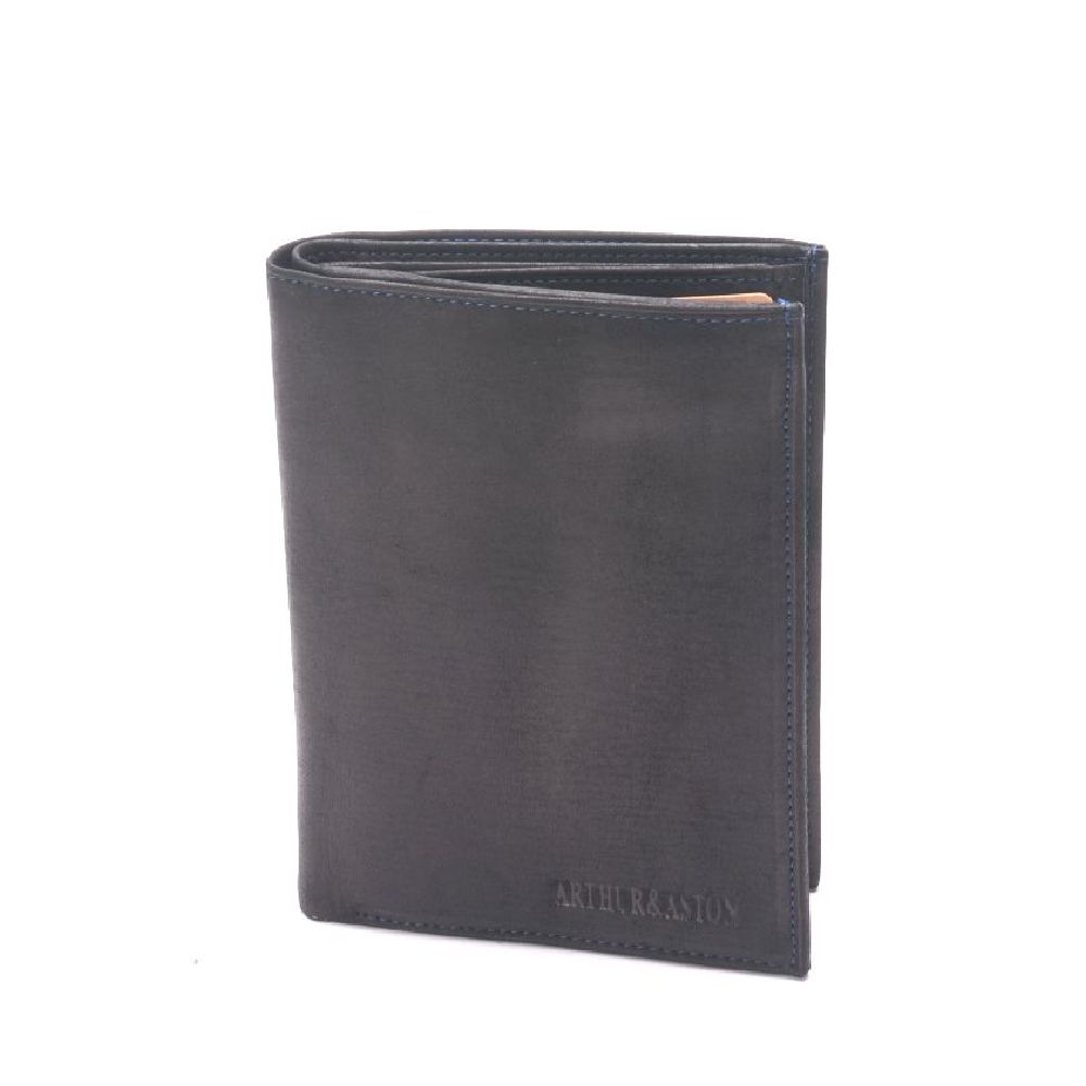 Louis large format oiled leather wallet